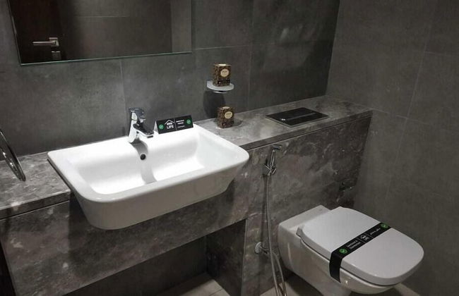 OYO HOME 1383 Luxury 1 BHK With Balcony - Foto 7