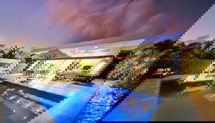 Photo 1 - Family Beachside Villa With Hotel Amenities v7