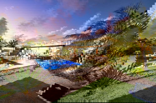 Photo 16 - Family Beachside Villa With Hotel Amenities v7