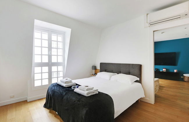 Elegance and Comfort With A/C - Arc de Triomphe - Photo 3
