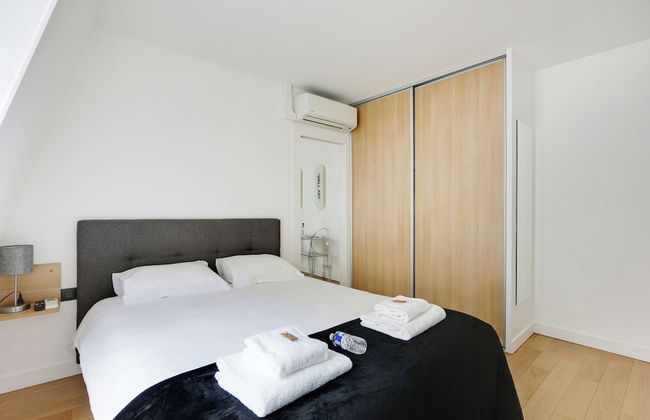 Elegance and Comfort With A/C - Arc de Triomphe - Photo 4