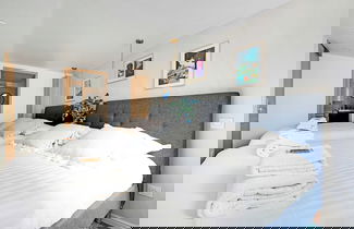 Photo 3 - Apartment With 3 Rooms for 10 People