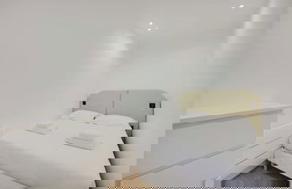 Foto 2 - Modern Apartment With Terrace