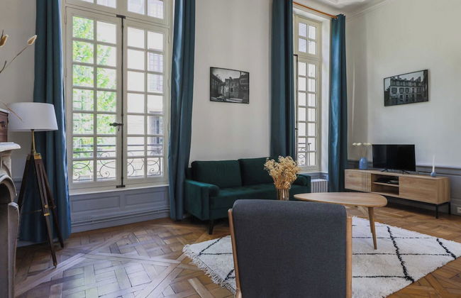 Apartment in Notre-dame Cathedral - Photo 12