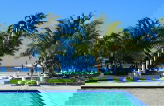 Foto 1 - Oceanfront Condo at Voted Best Cancun Sandy Beach
