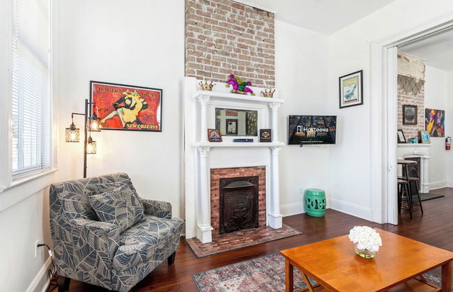 Vibrant Uptown Condos - Foto 22