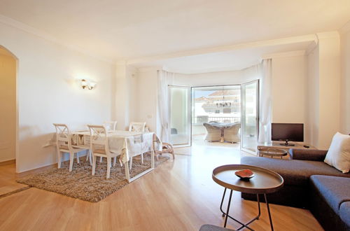 Photo 11 - Luxury beach apartment Elviria, Marbella