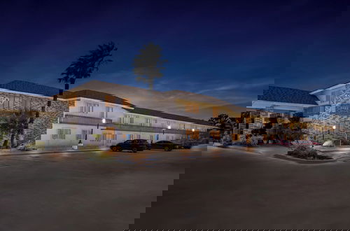 Foto 1 - HomeTowne Studios by Red Roof Ridgecrest