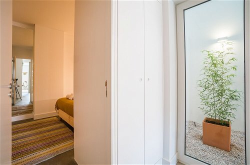 Photo 3 - Wood Wall & Garden Apartment
