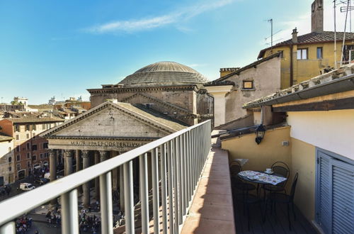 Photo 17 - Pantheon View from Terrace Apartment