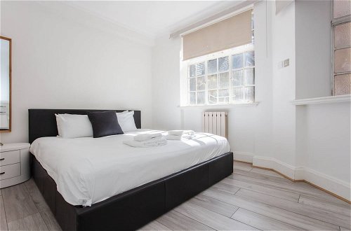 Photo 6 - Modern 2 Bedroom Apartment in Marble Arch