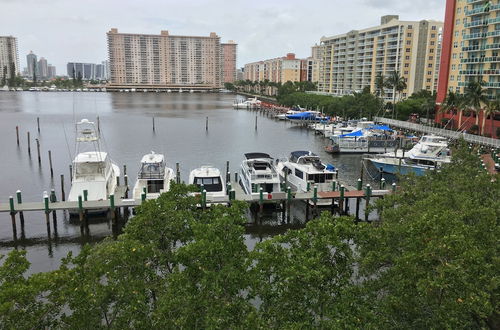 Photo 17 - Big Place in Sunny Isles near Beach