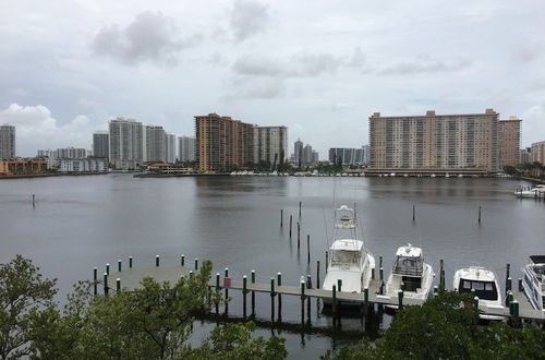 Photo 16 - Big Place in Sunny Isles near Beach