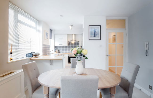Putney Court - 1 Bed Apartment by BaseToGo - Foto 1