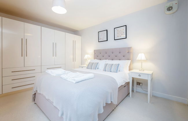 Putney Court - 1 Bed Apartment by BaseToGo - Photo 5