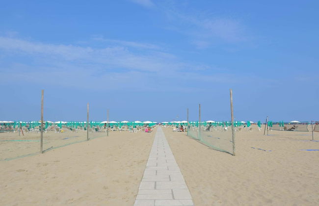 Comfy Furnished Apartment with AC near Beach - Foto 41