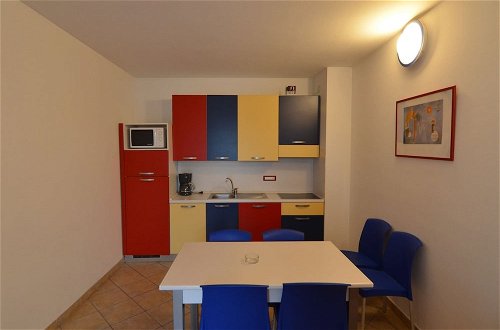 Photo 3 - Cheerful Apartment with AC near Adriatic Coast