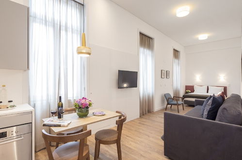 Photo 12 - Lisbon Serviced Apartments Chiado Emenda