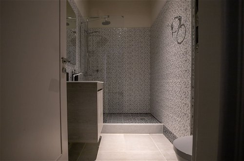 Photo 63 - Luxurious 5 bedroom-3 bathroom Apartment 2- Athens