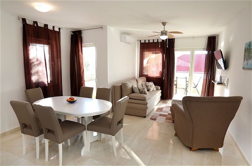 Foto 21 - Lovely 2-bed Apartment in Okrug Gornji