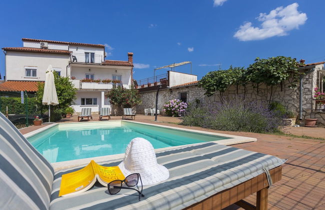 Villa in Kujici Near Beach With Pool - Foto 37