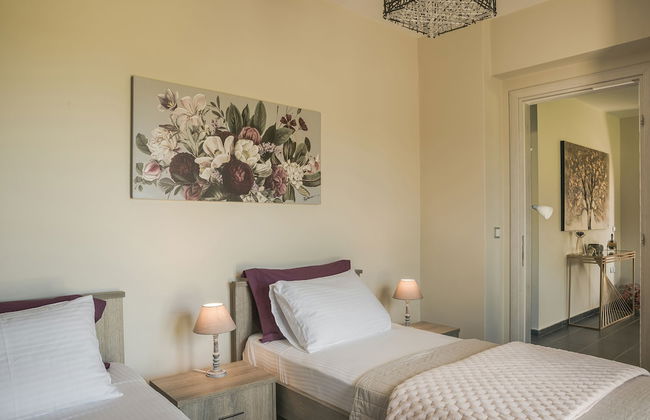 Queen Bee Residence - Photo 18