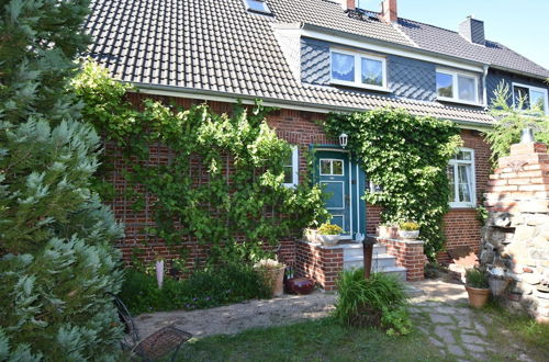 Photo 1 - Luxurious Apartment in Ostseebad Boltenhagen With Garden