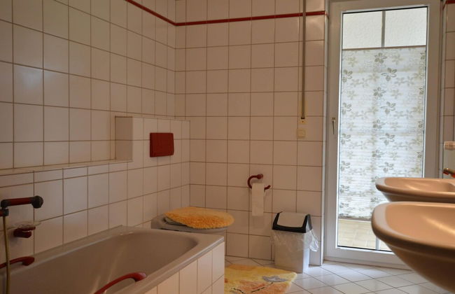 Comfy Apartment in Zendscheid near Forest - Foto 16