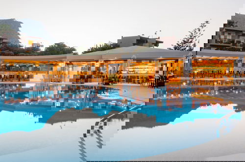 Foto 1 - Marni Village