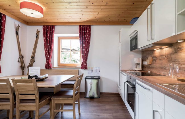 Apartment With Terrace - Photo 9