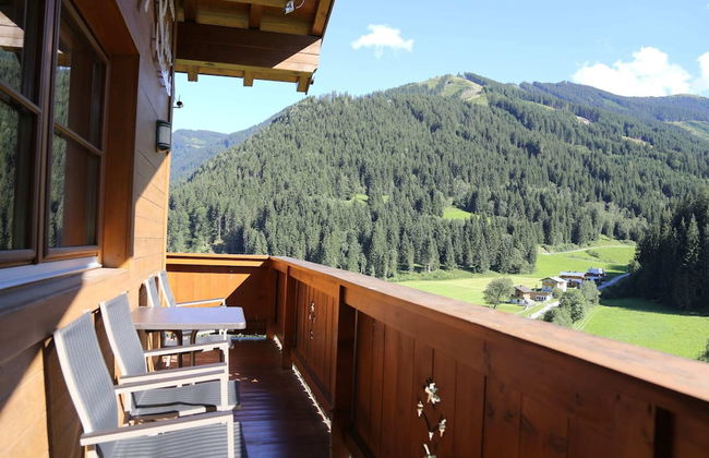 Luxurious Apartment in Saalbach-hinterglemm Near Ski Area - Photo 17