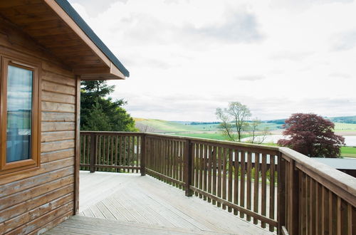 Foto 14 - Kingfisher Lodge With Hot Tub Near Cupar, Fife