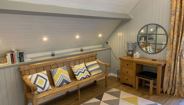 Hilltops Brecon Holiday Cottages - Photo 5, Room