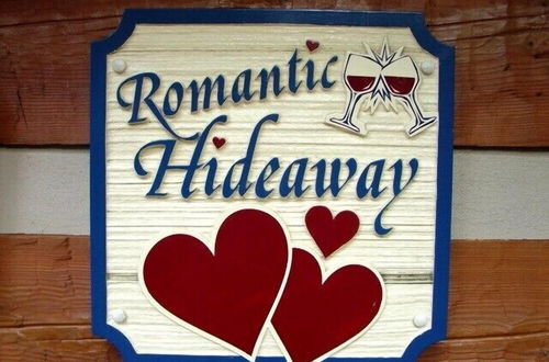 Photo 18 - Romantic Hideaway