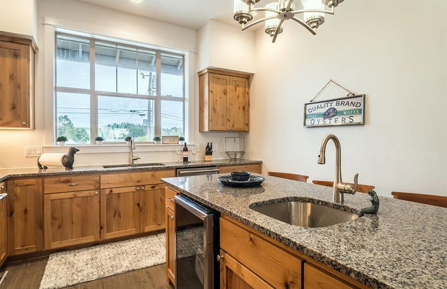 Seagate: Starboard~coos Bay~premiere Property - Photo 8