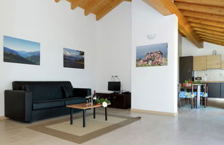 Foto 1 - Spacious Apartment in Vercana with Hot Tub