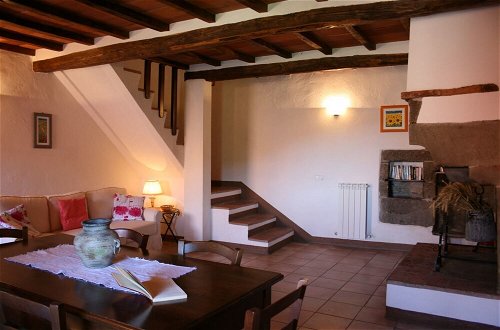 Foto 12 - Stunning private villa with private pool, WIFI, TV, pets allowed and parking, close to Cortona