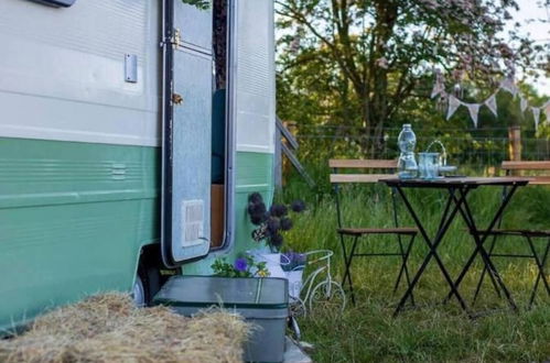 Photo 14 - Private Glamping in a Vintage Caravan & Bell Tent