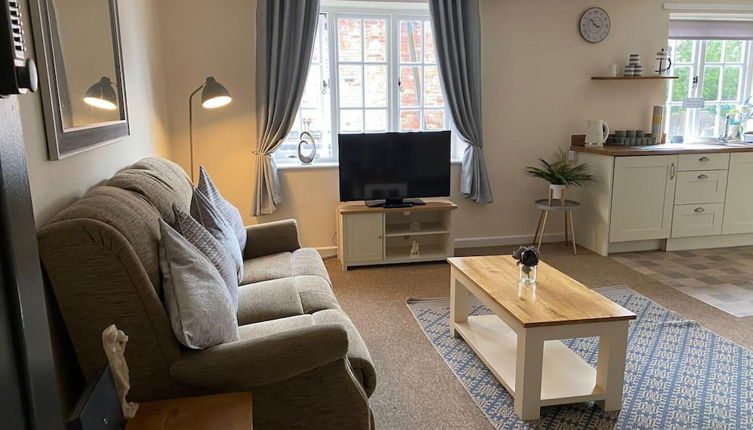 Photo 1 - Beautiful 1 Bed Apartment in the Heart of Ludlow