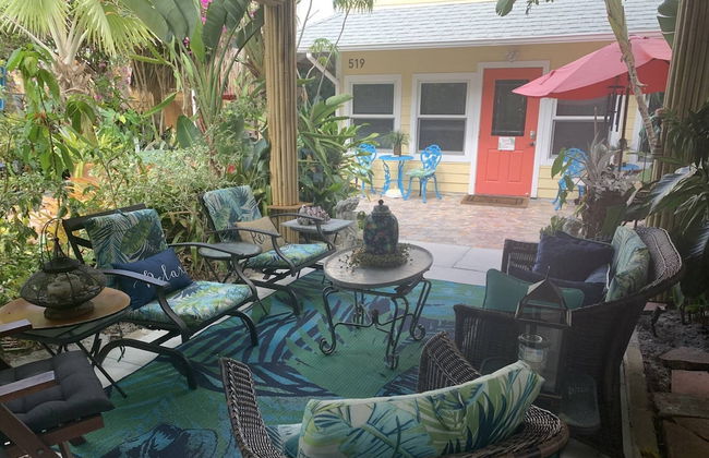 The Secret Garden Home Close to Beach, Shops, Restaurants, Pet Friendly, Close to Lucerne Ave! - Foto 60