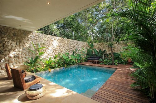 Foto 5 - Elegant Boho-style Villa Fabulous Private Rooftop Deck Outstanding Outdoor Pool in Holistika