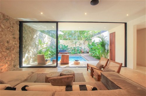 Foto 18 - Elegant Boho-style Villa Fabulous Private Rooftop Deck Outstanding Outdoor Pool in Holistika