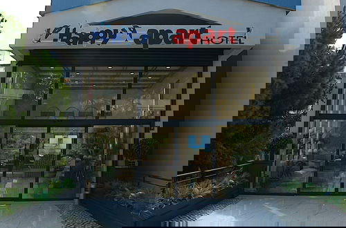 Photo 71 - Happy Apart