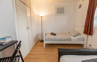 Photo 3 - Tower Bridge Accommodation - 1