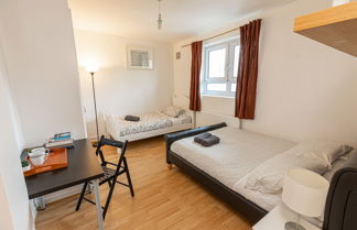 Photo 2 - Tower Bridge Accommodation - 1