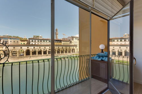 Photo 13 - Ponte Vecchio Balcony