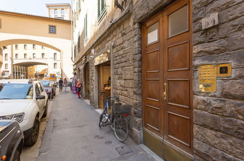 Photo 21 - Ponte Vecchio Balcony