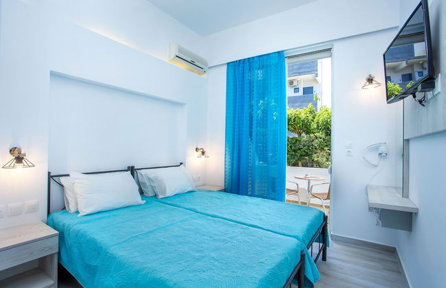 Stay Helios - Aparts & Pool Suites - Foto 16
