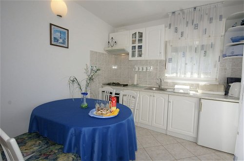 Photo 9 - Neat Apartment in Vinisce With Magnificent sea