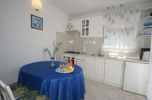 Foto 10 - Neat Apartment in Vinisce With Magnificent sea and Beach Within Walking Distance